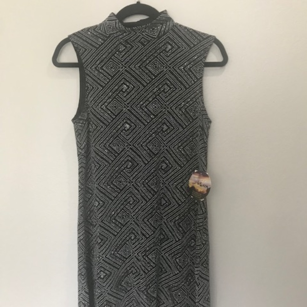 SLEEVELESS WITH GLITTER BLACK DRESS